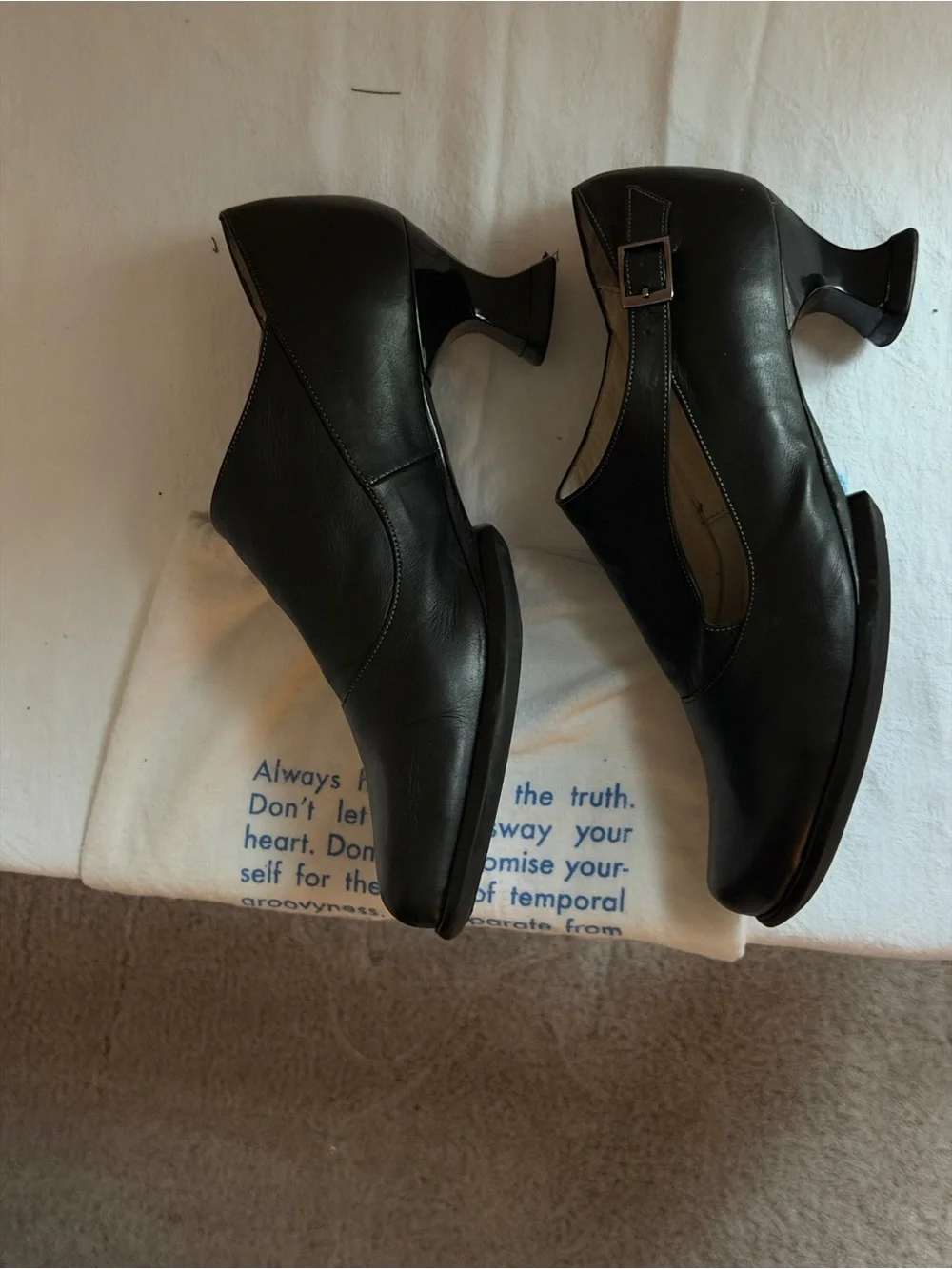 John Fluevog Gracias Black Leather Buckle Chunky Heel 10 w/Dustbag - Picture 4 of 13